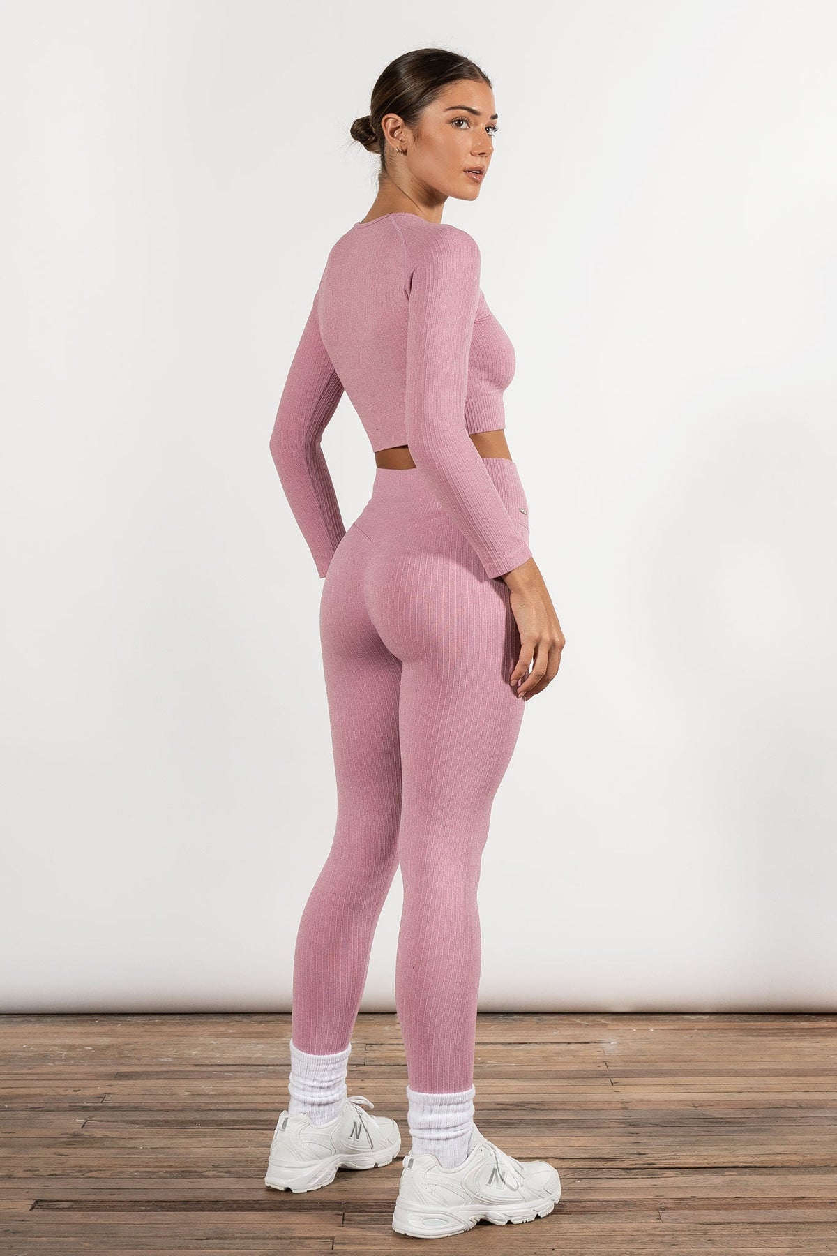 Seamless Ribbed Long Sleeve Crop Top in Lilac — image 4