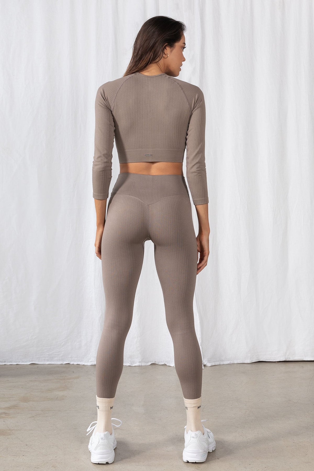 Seamless Ribbed Long Sleeve Crop Top in Mocha — image 5