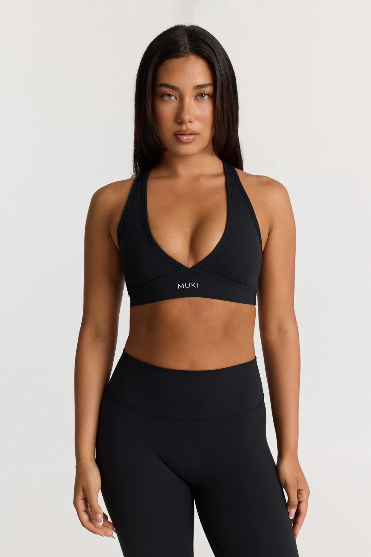 Sculpt Crossback High Sports Bra in Black — image 2