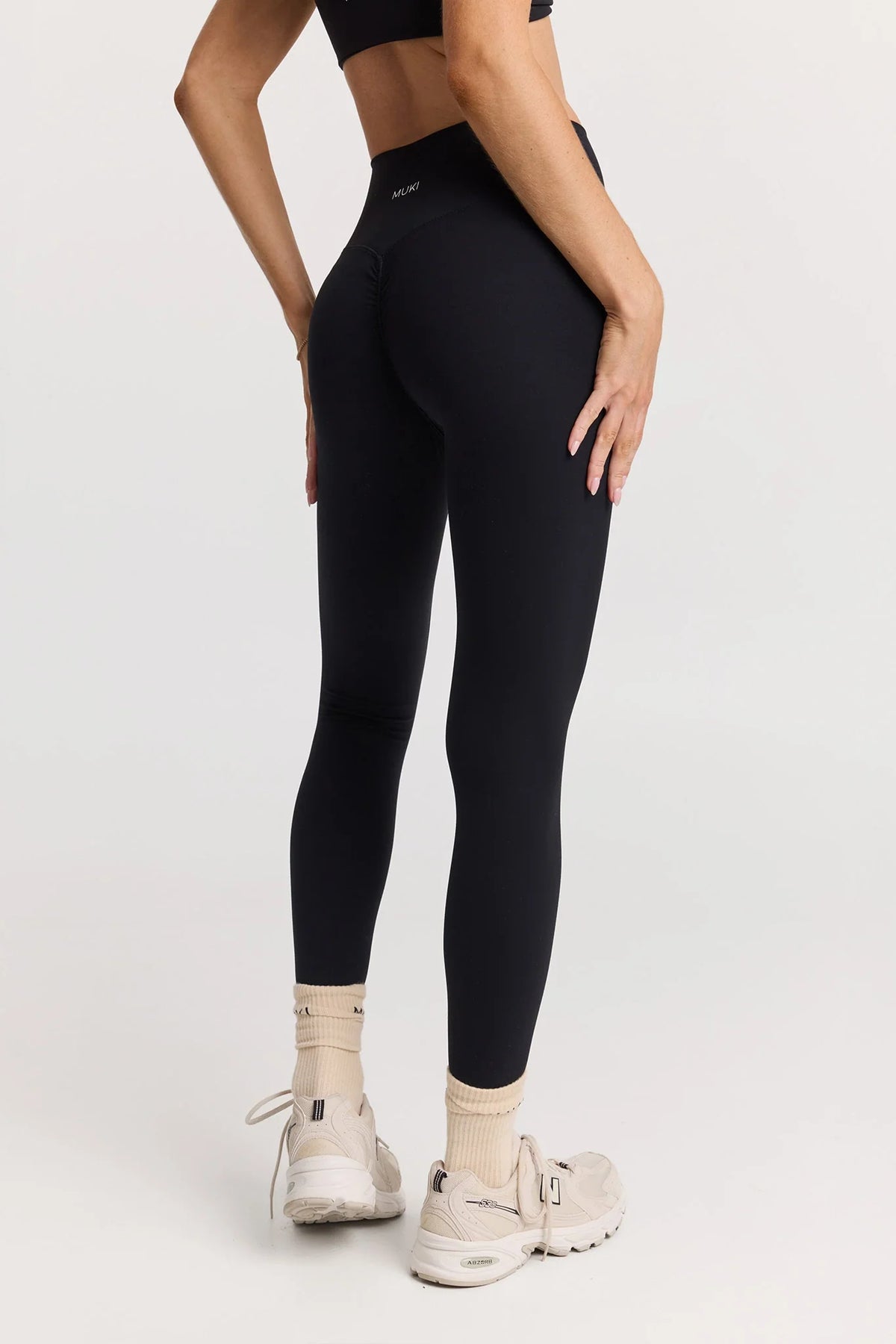 Sculpt Invisible Scrunch Legging in Black — main image