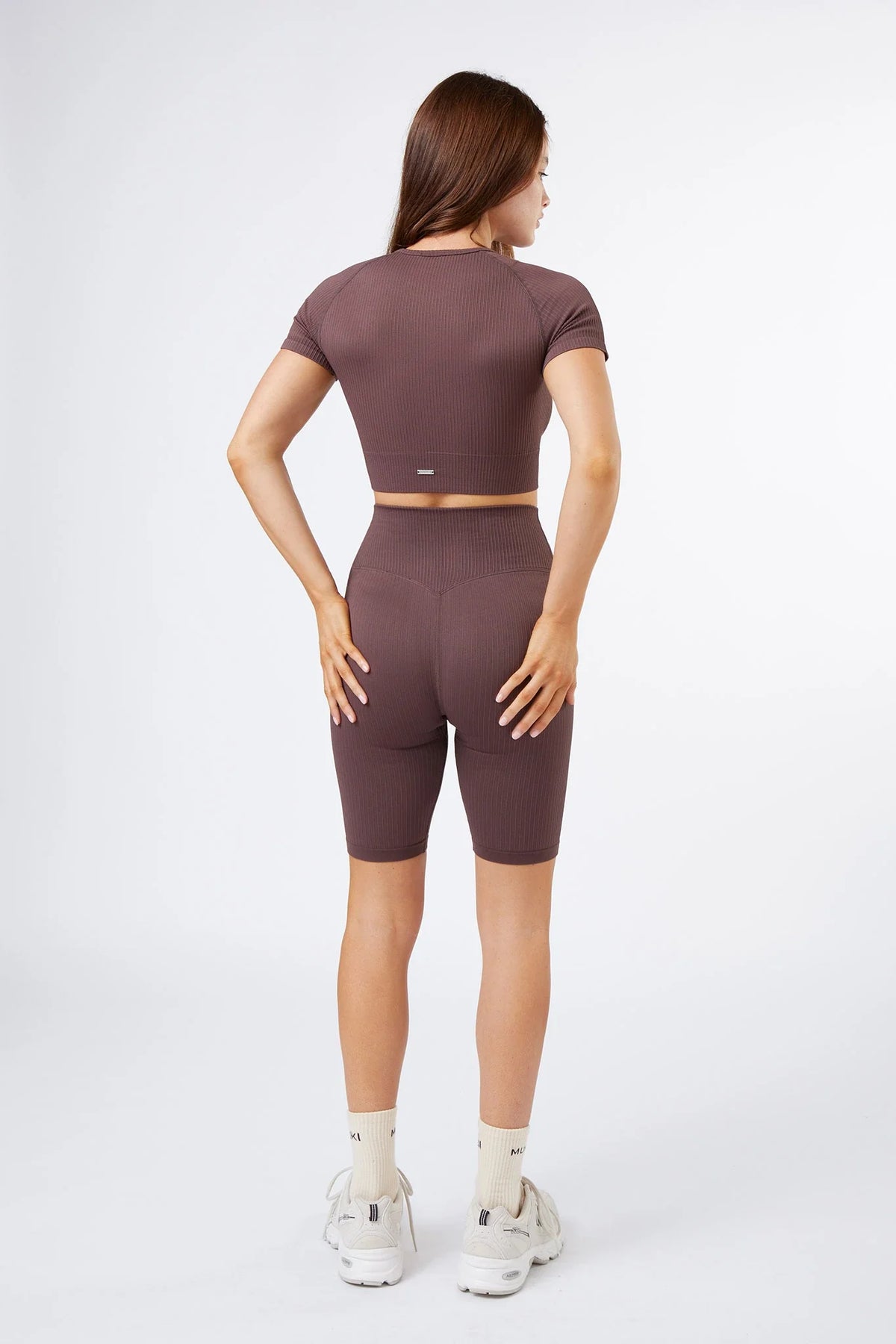 Seamless Ribbed Short Sleeve Crop Top in Chocolate — image 4